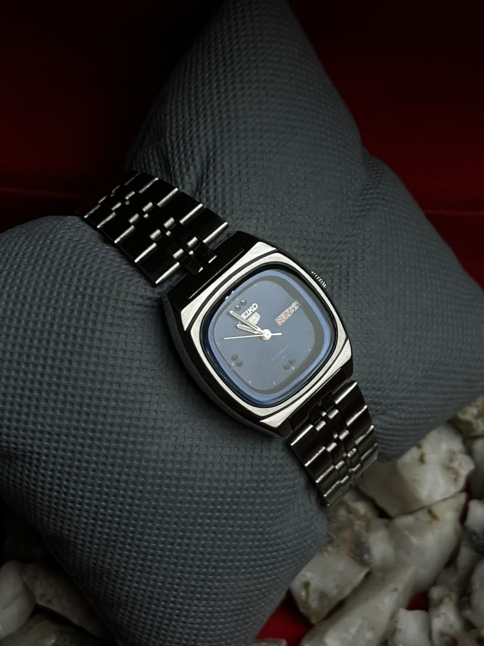 Vintage Seiko 5 Automatic Watch Blue Dial 4206-501A Jubilee Bracelet 1983