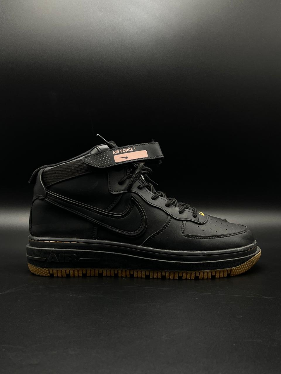 NIKE AIR FORCE 1 UT 2.0