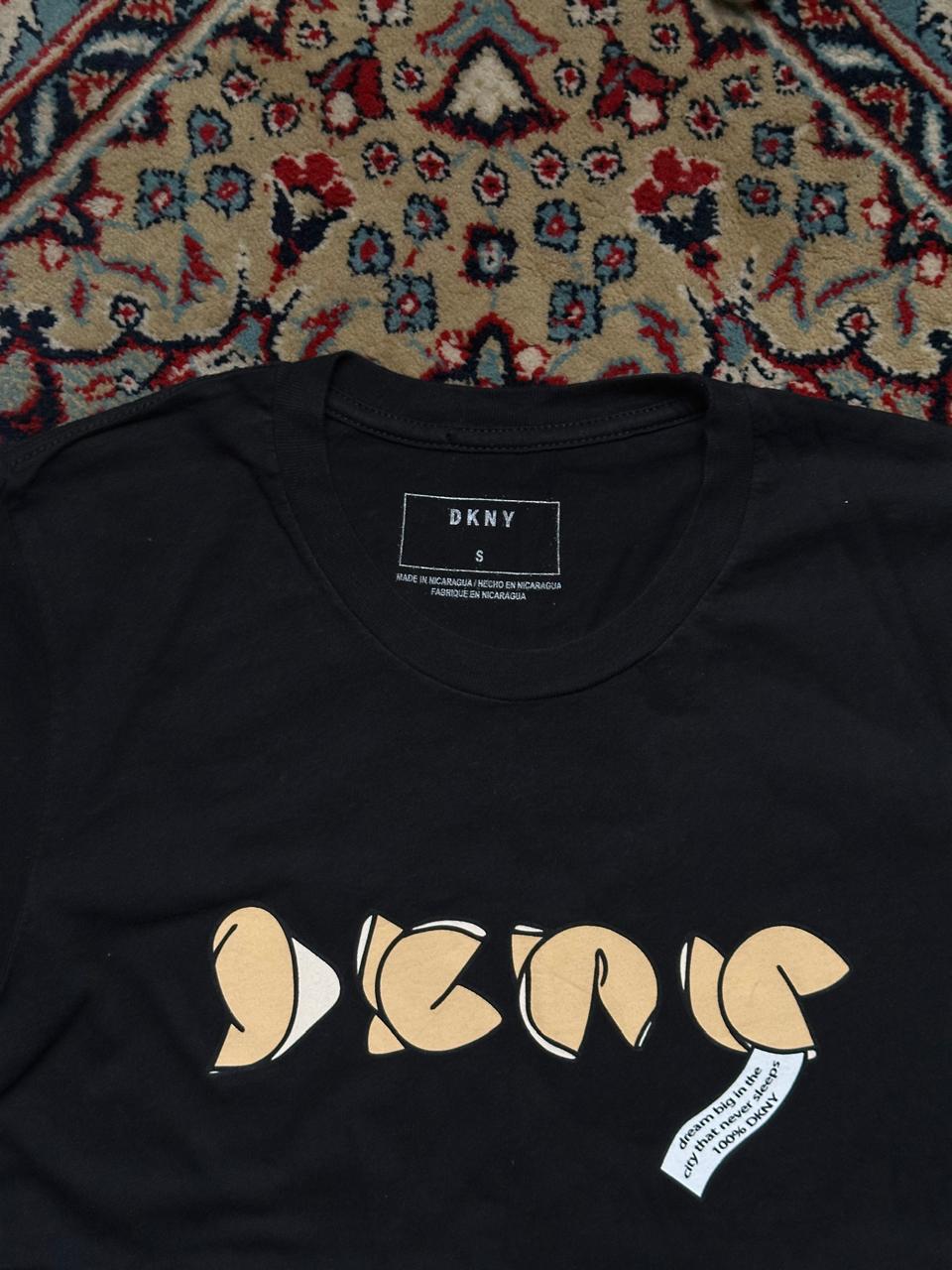 DKNY PRinted Slim Fit Tee