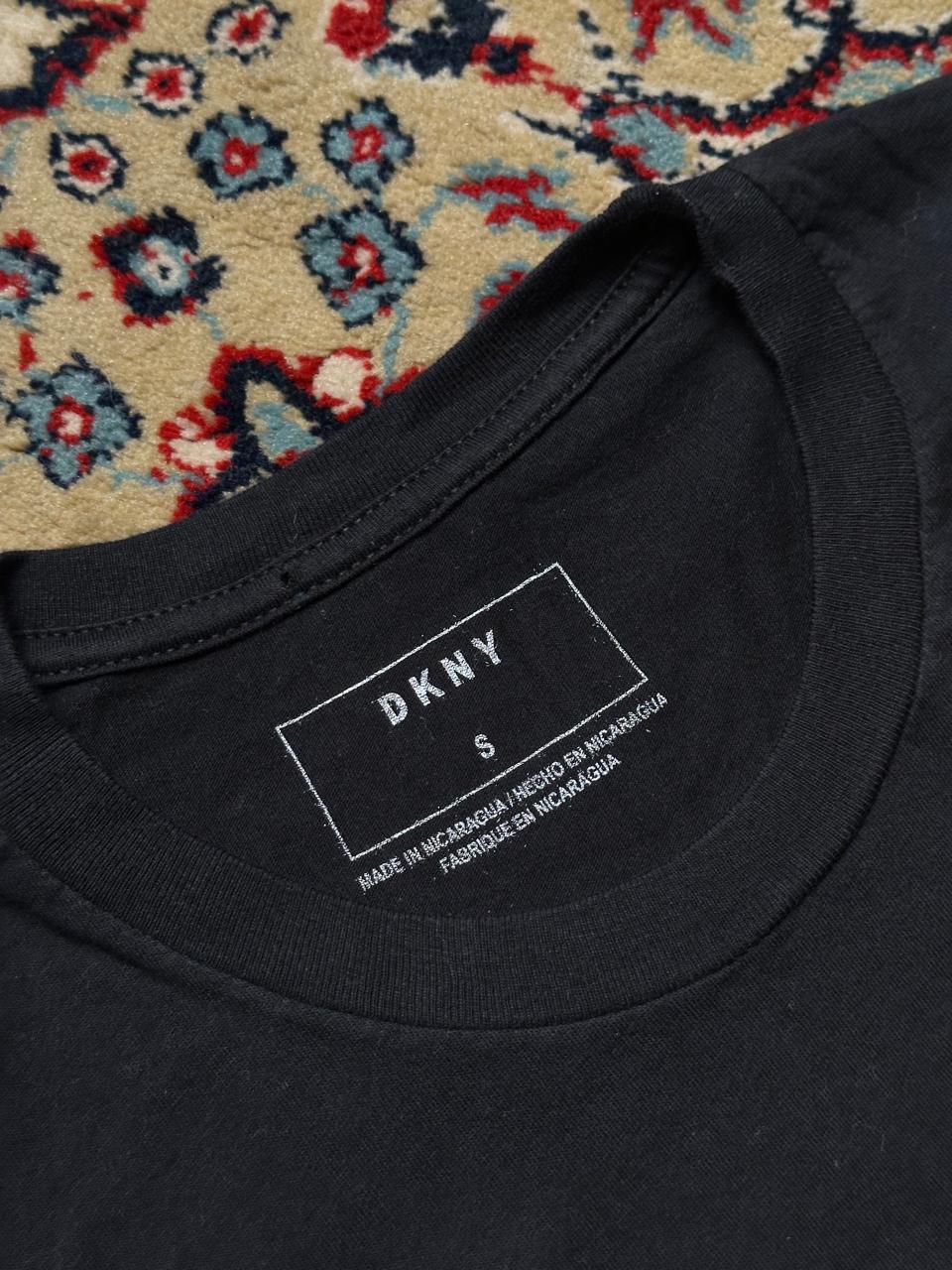 DKNY PRinted Slim Fit Tee